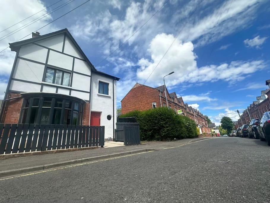 Friars Bush House Belfast - Stunning 4 Bedroom Detached House In Exclusive Queens Quarter Luxury Belfast City Centre Екстер'єр фото